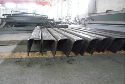 謝崗不銹鋼折彎加工 專業(yè)工藝塑造金屬之美——探訪東莞市謝崗富原白鐵制品經(jīng)營部